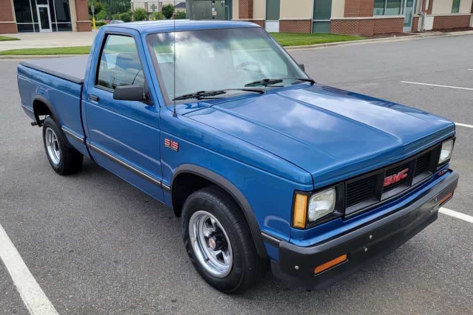 1989 GMC S-15 Sonoma (1982-1993) sold for $6,150