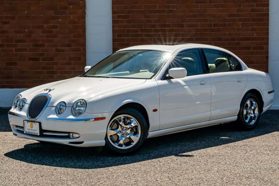 2000 Jaguar S-Type (1999-2007) sold for $16,500