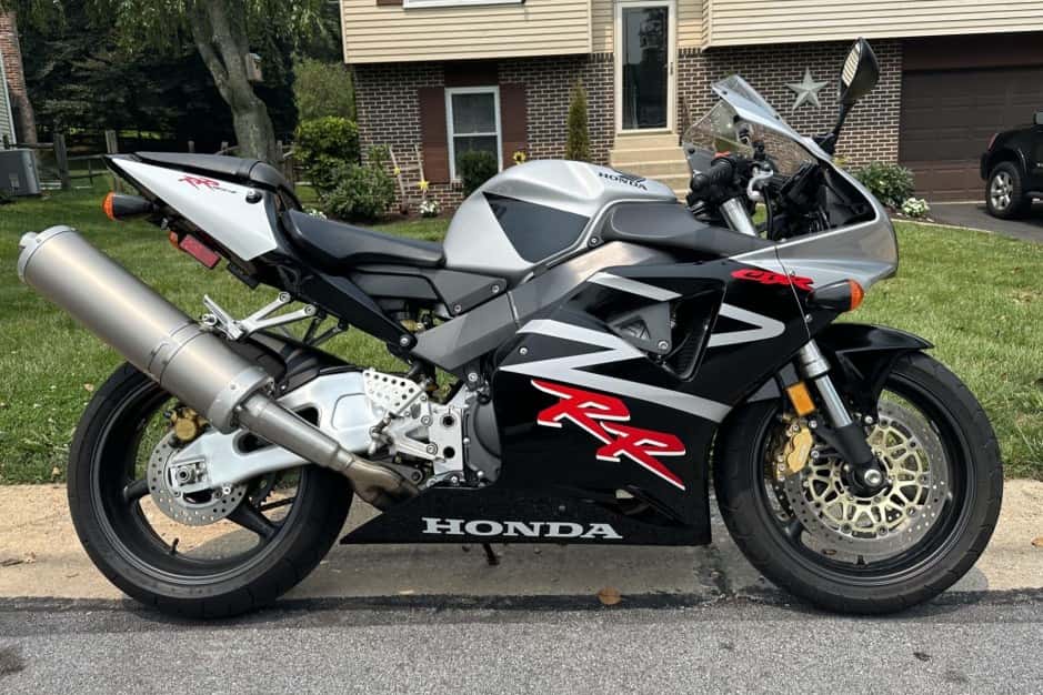 2002 Honda CBR sold for $7,600