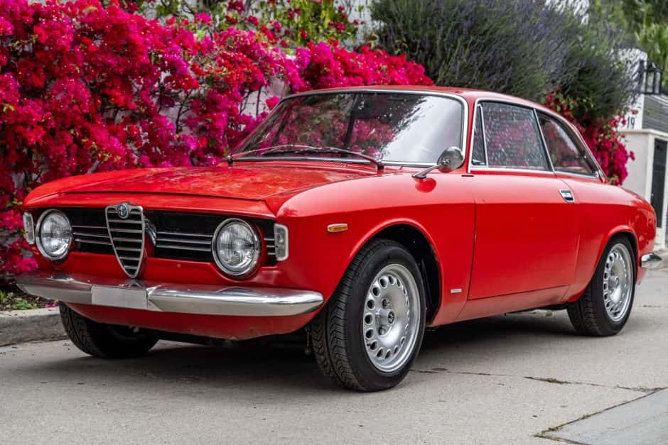1966 Alfa Romeo 105/115 Series Coupe sold for $31,000