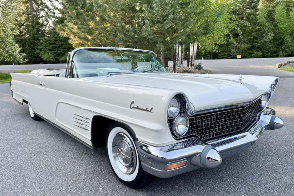 1960 Lincoln Continental (1958-1960) sold for $55,000