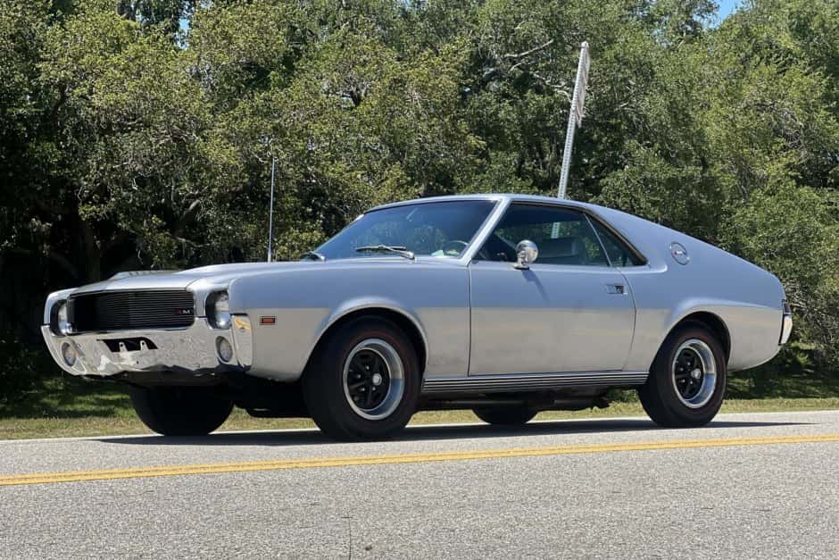 1969 AMC AMX sold for $18,250