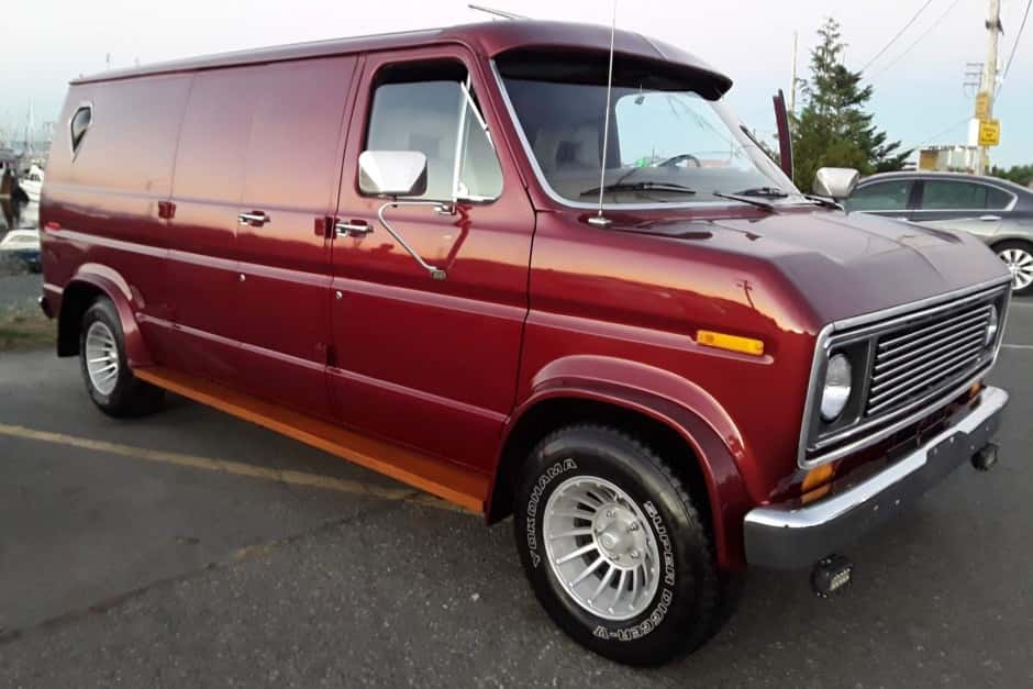 1977 Ford Econoline Van sold for $12,069