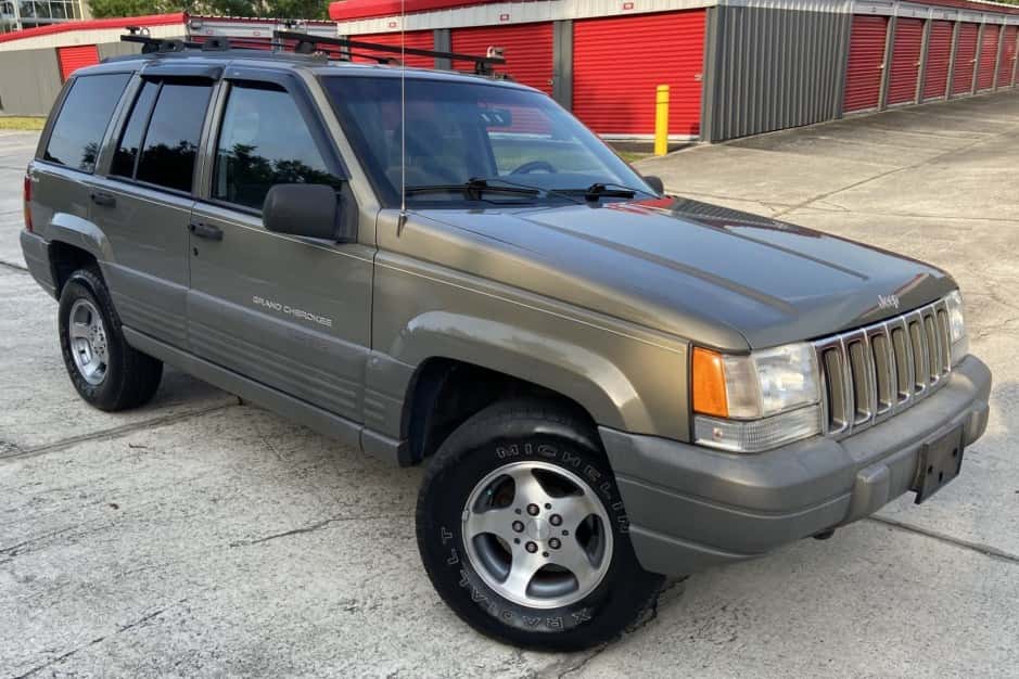 1998 Jeep ZJ Grand Cherokee sold for $11,250