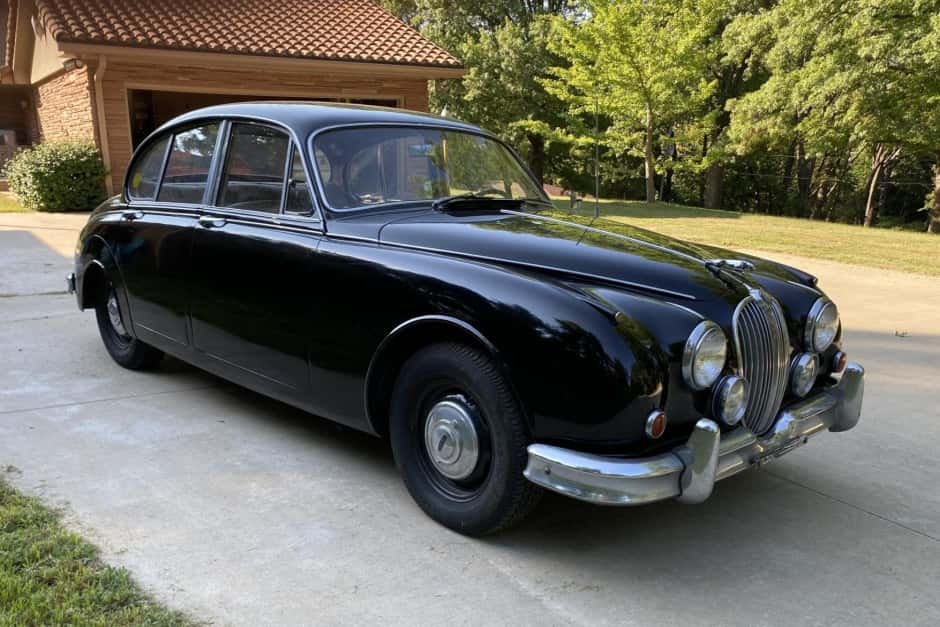 1960 Jaguar Mk II sold for $11,000