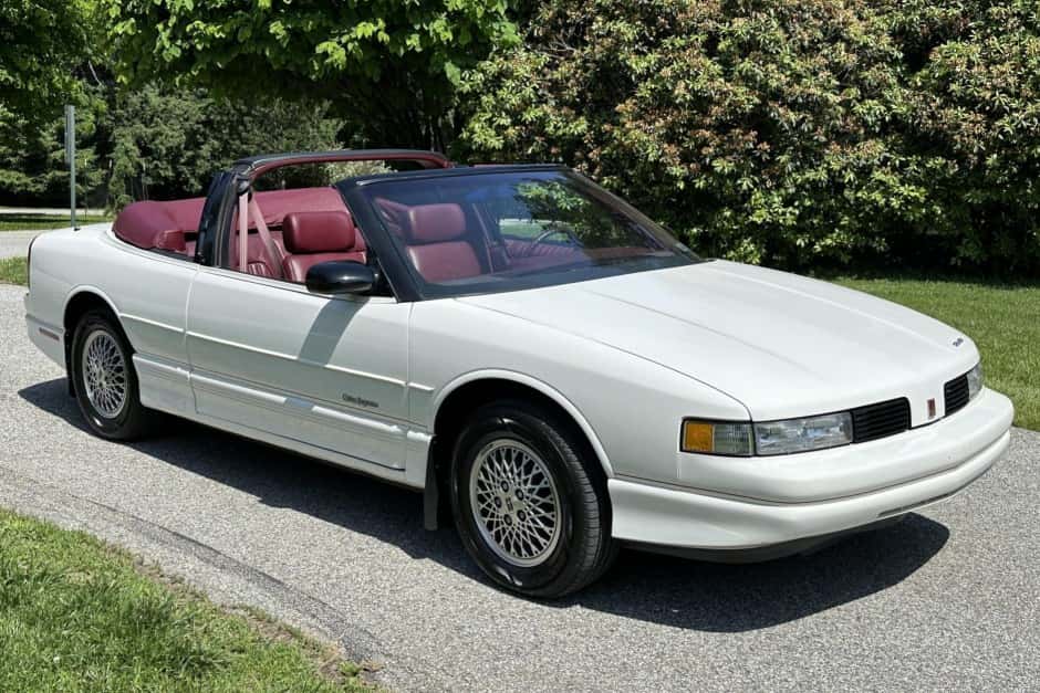 1990 Oldsmobile Cutlass sold for $7,300