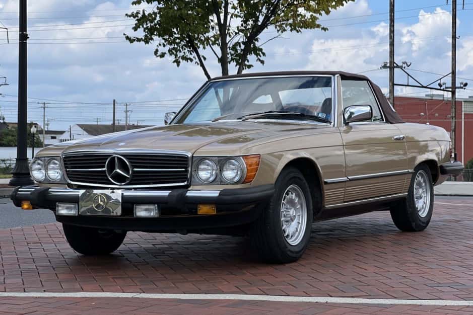 1983 Mercedes-Benz R107 SL sold for $15,000