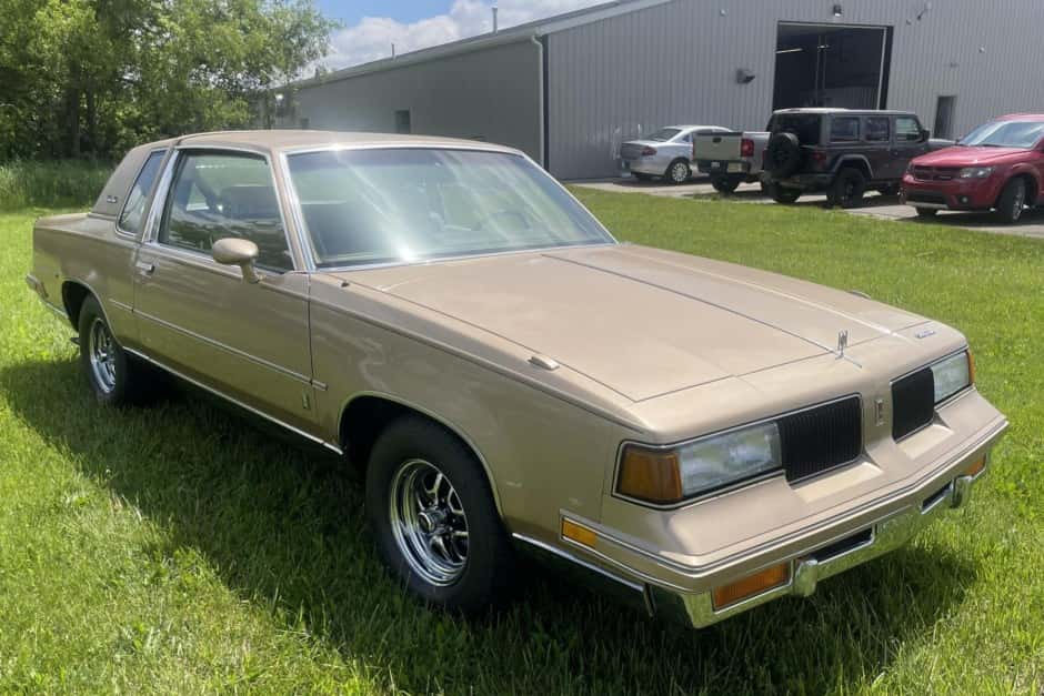 1987 Oldsmobile Cutlass sold for $16,250