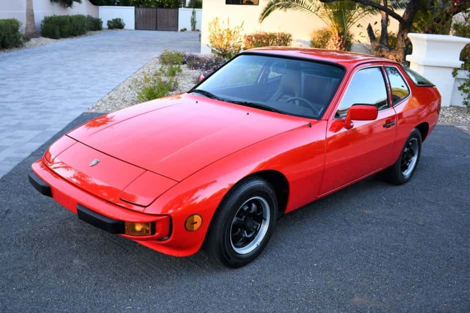 1979 Porsche 924 sold for $7,200