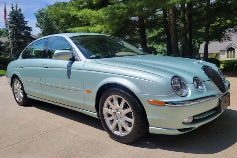 2000 Jaguar S-Type (1999-2007) sold for $16,000