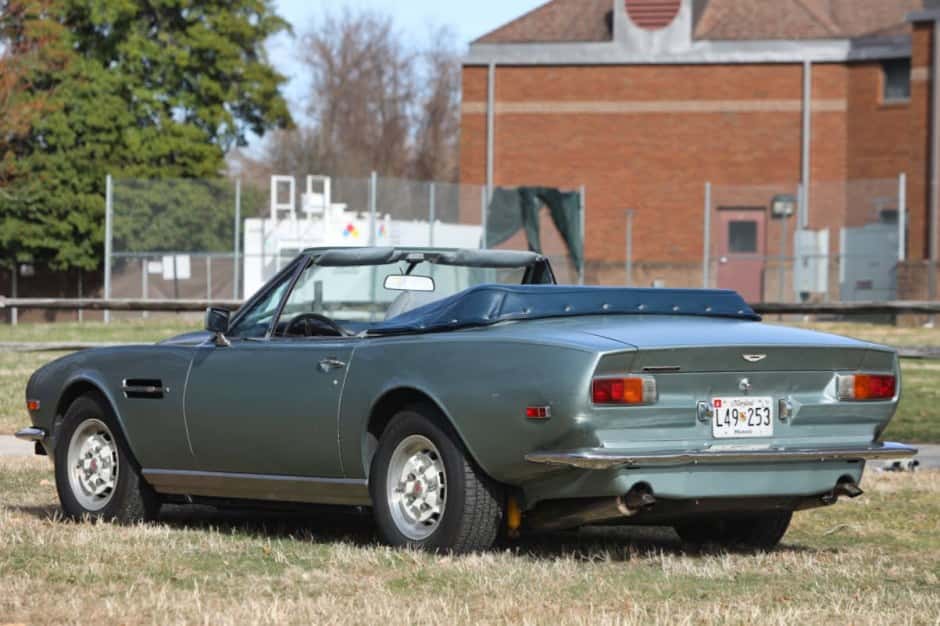 1980 Aston Martin V8 (1977-1989) sold for $91,000
