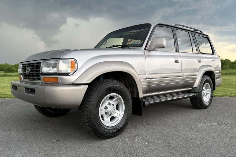 1997 Lexus LX450 sold for $18,250