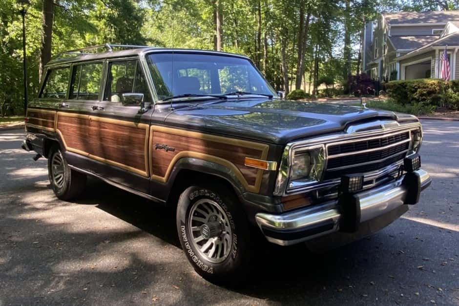 1990 Jeep SJ Grand Wagoneer sold for $35,000