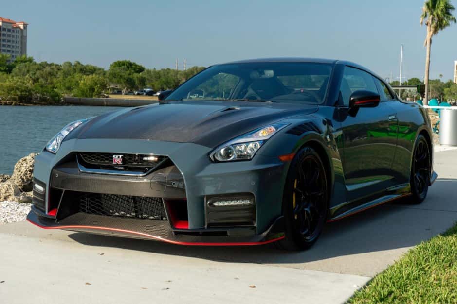 2021 Nissan GT-R R35 sold for $209,999