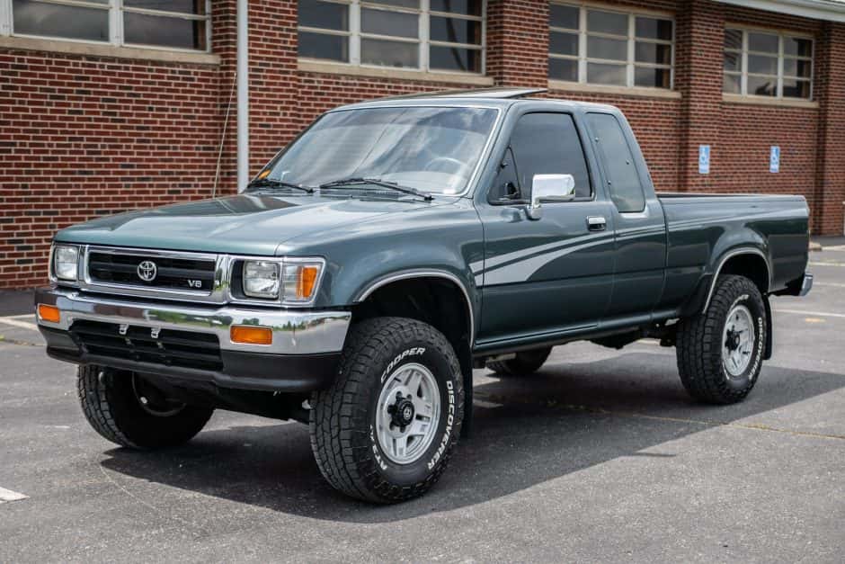 1993 Toyota Pickup (N80/90/100/110 1989-1997) sold for $30,449