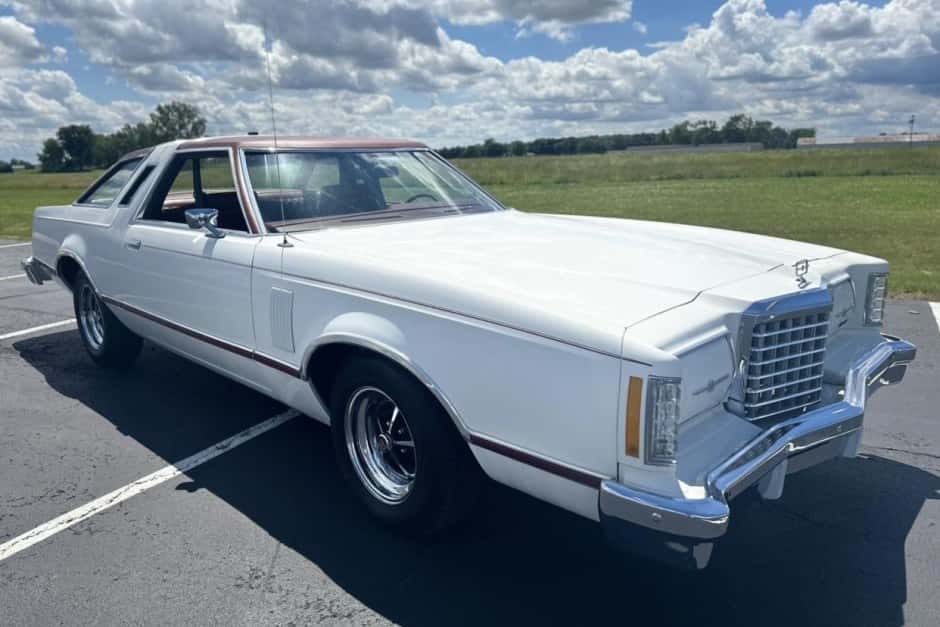 1978 Ford Thunderbird (1977-1979) sold for $10,000