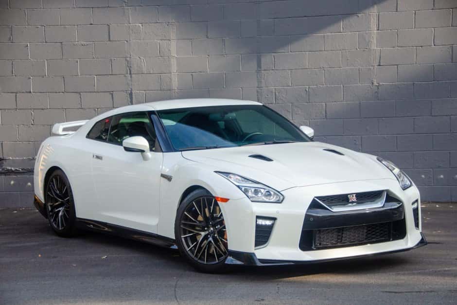 2020 Nissan GT-R R35 sold for $120,000