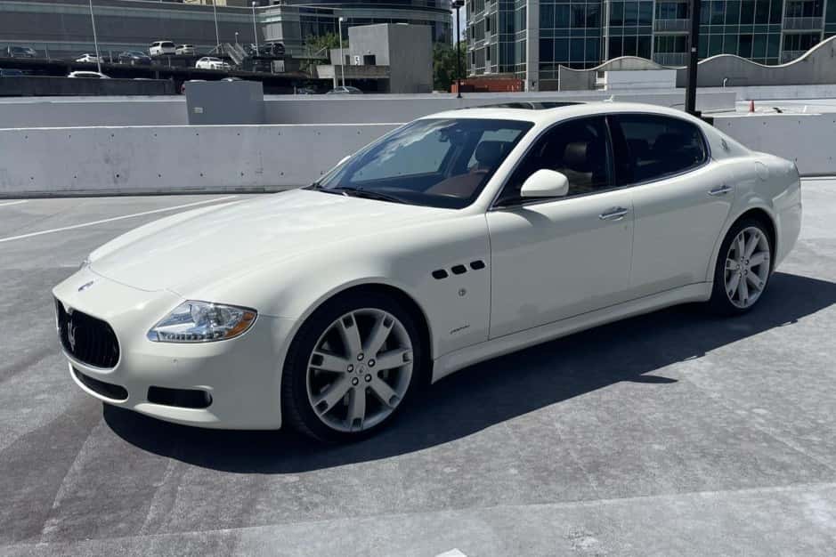 2009 Maserati Quattroporte sold for $23,250