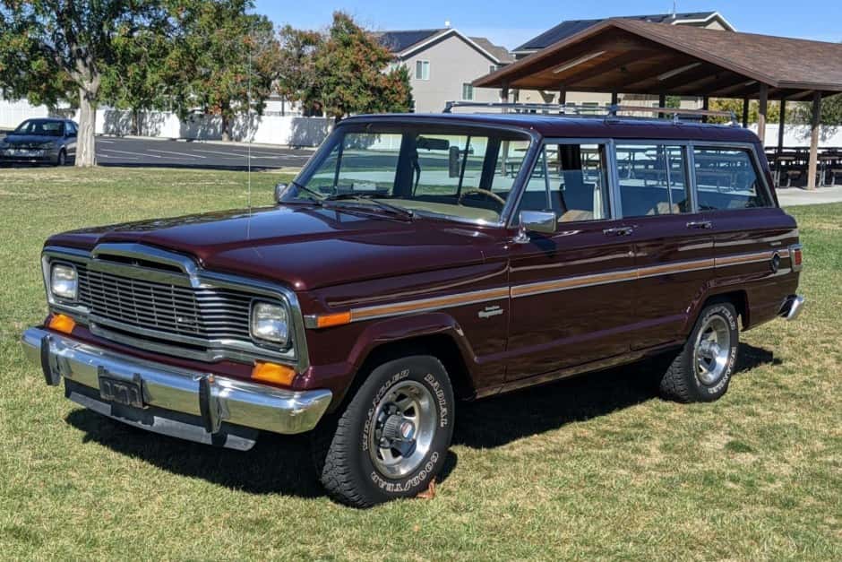 1983 Jeep SJ Wagoneer sold for $23,000