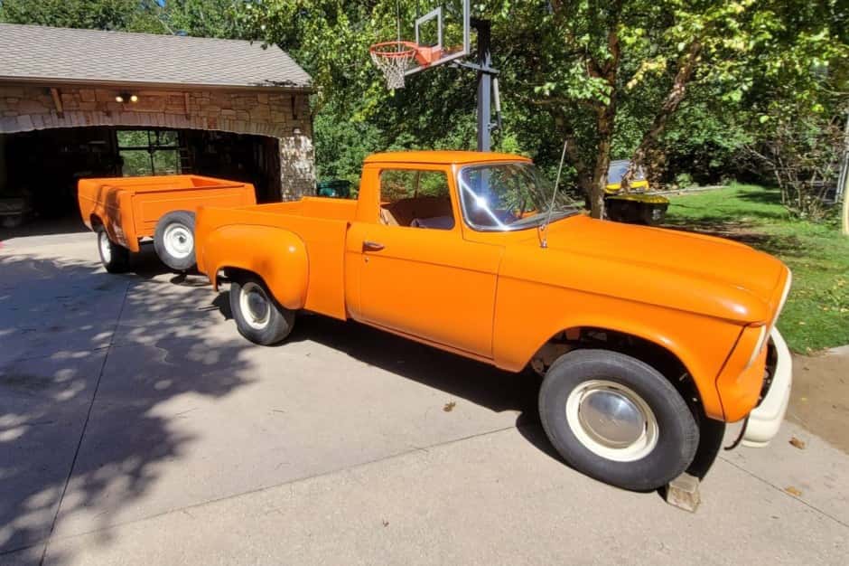 1962 Studebaker Pickup sold for $3,100