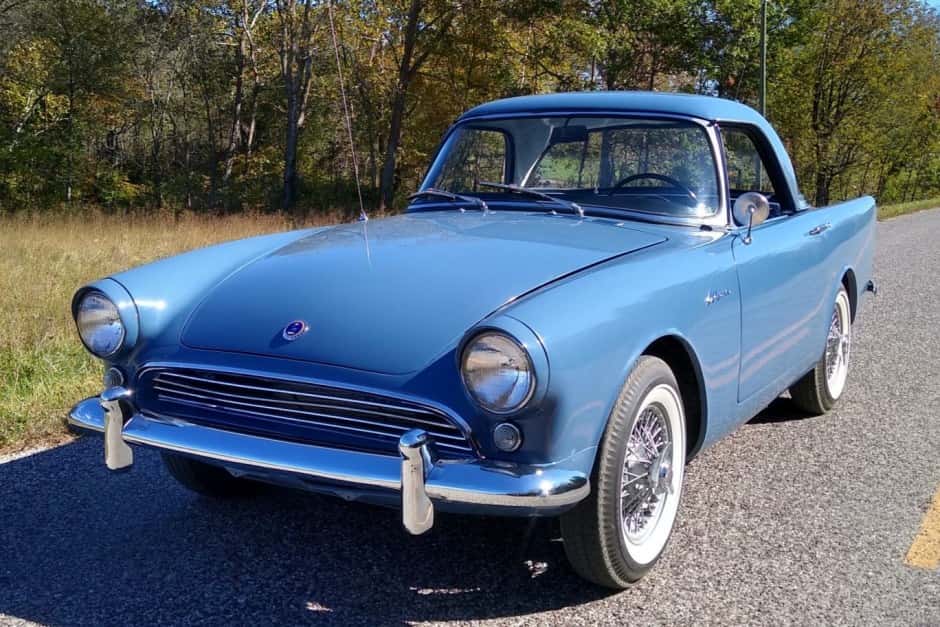 1961 Sunbeam Alpine sold for $17,250