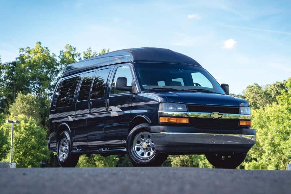 2006 Chevrolet Express sold for $17,000