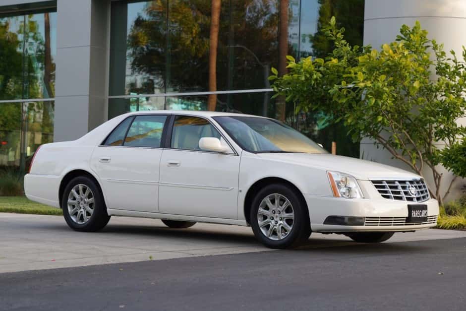 2008 Cadillac DTS sold for $11,000