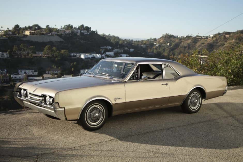 1967 Oldsmobile Cutlass sold for $7,800