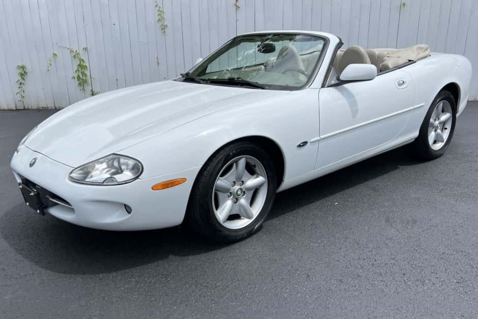 1997 Jaguar XK8 sold for $12,001