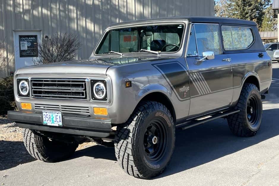 1977 International Harvester Scout sold for $42,000