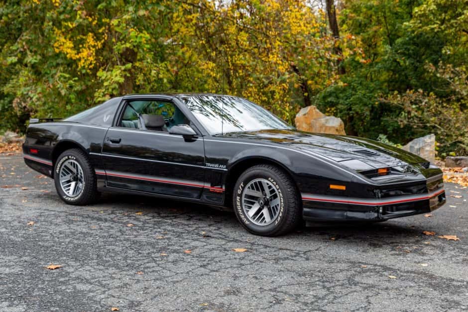 1985 Pontiac Firebird (1982-1992) sold for $13,500