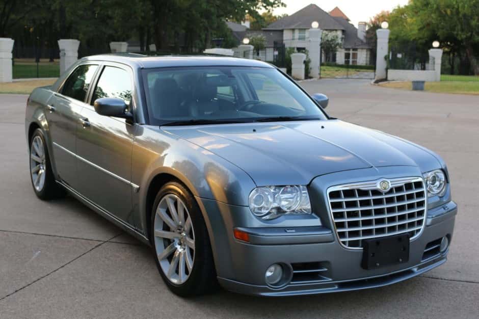 2006 Chrysler 300 (2005-2023) sold for $28,000
