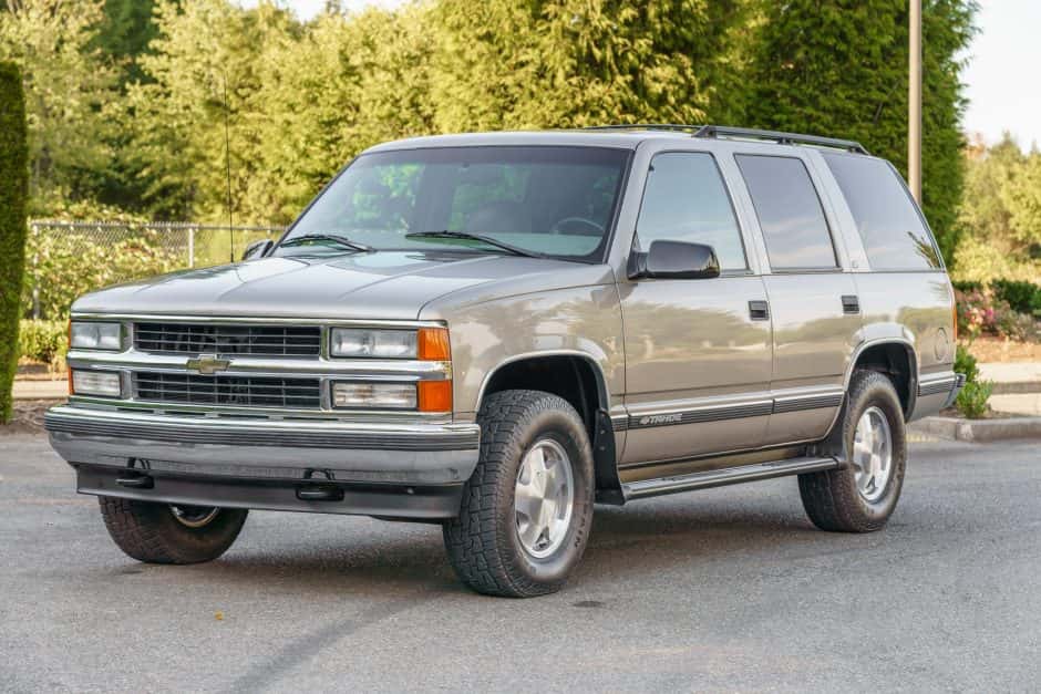 1999 Chevrolet Tahoe GMT400 sold for $17,500