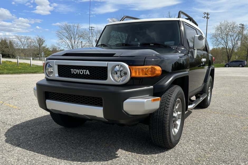 2011 Toyota FJ Cruiser sold for $33,000