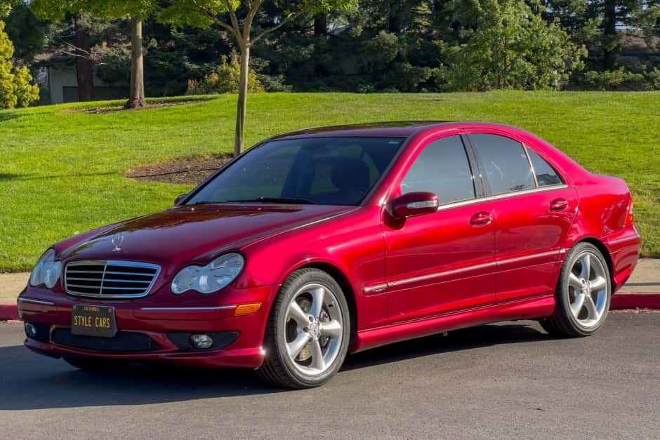 2006 Mercedes-Benz W203 C-Class sold for $8,200