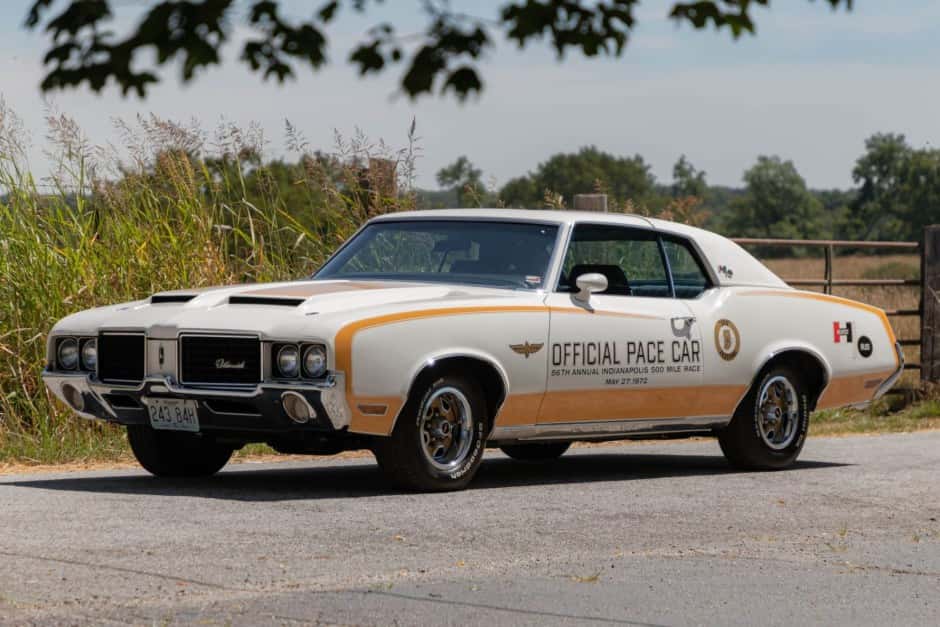 1972 Oldsmobile Hurst/Olds sold for $38,000