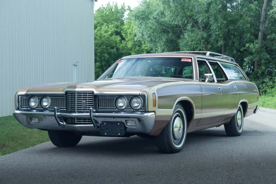 1972 Ford Country Squire sold for $19,500
