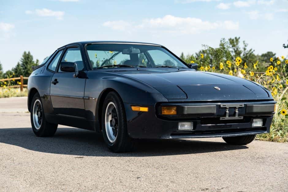 1984 Porsche 944 sold for $12,250