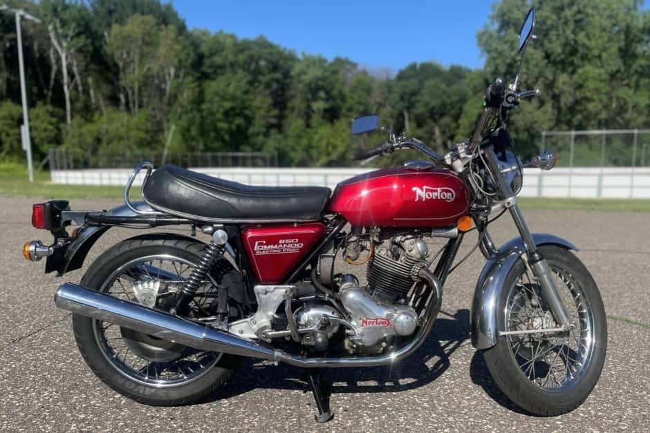 1975 Norton Commando sold for $7,700