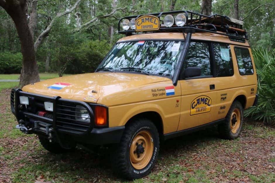 1990 Land Rover Discovery sold for $138,000