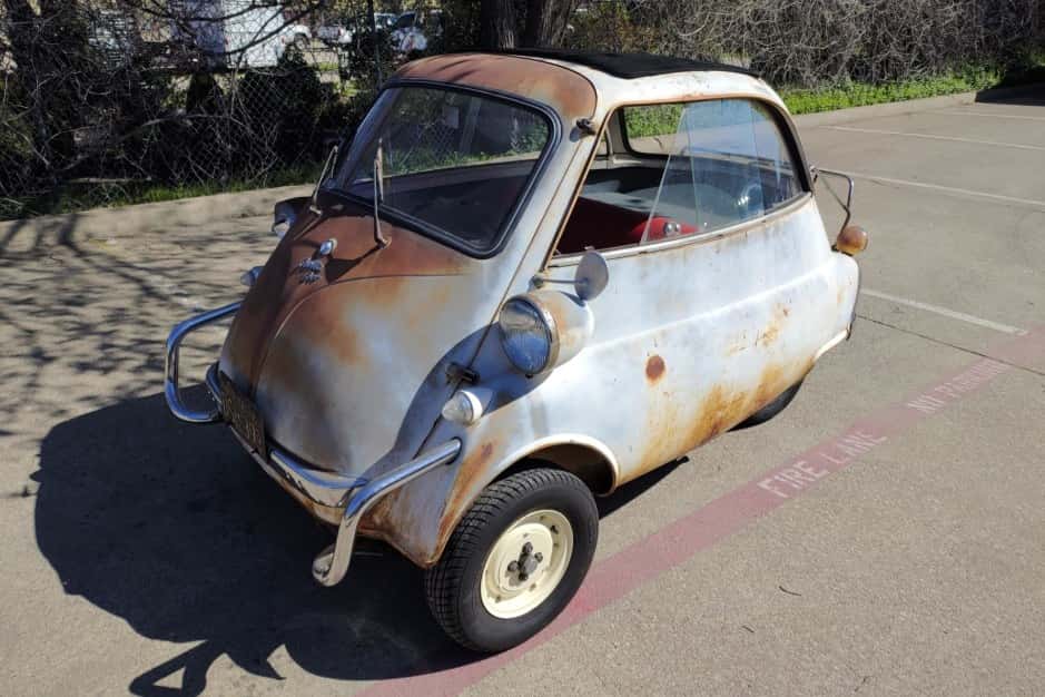 1958 BMW Isetta sold for $13,250