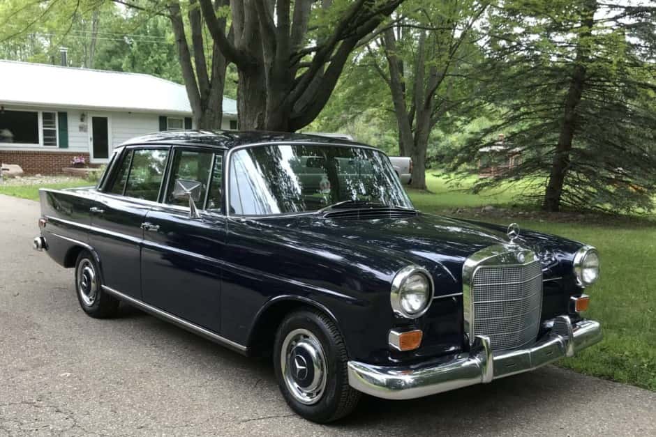 1967 Mercedes-Benz W110 sold for $8,000