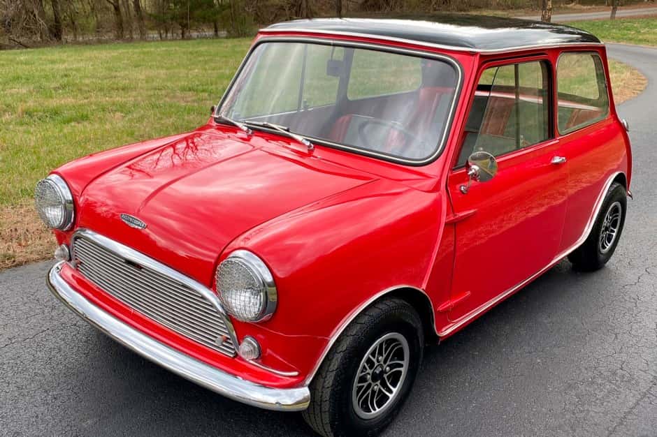 1961 Mini Mk I & Mk II sold for $26,000