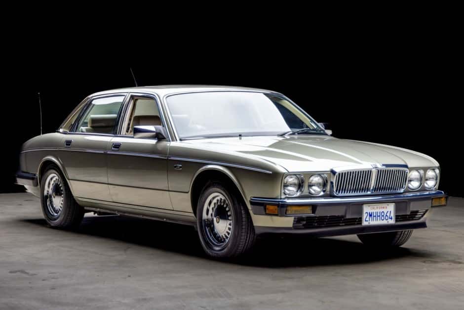 1989 Jaguar XJ40 XJ (1988-1994) sold for $14,750
