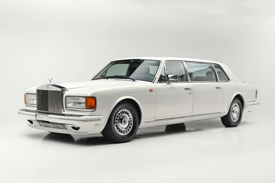 1989 Rolls-Royce SZ Silver Spirit & Silver Spur sold for $38,000