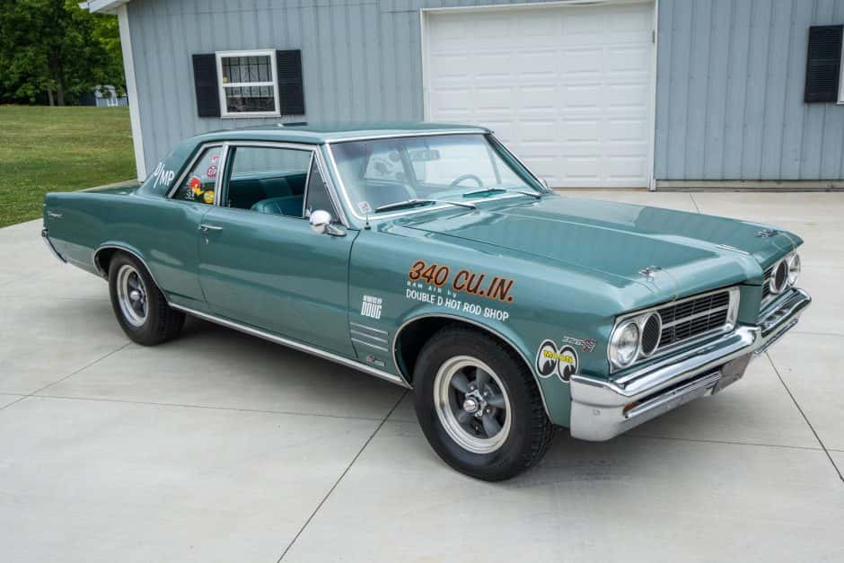 1964 Pontiac Tempest / LeMans sold for $30,500