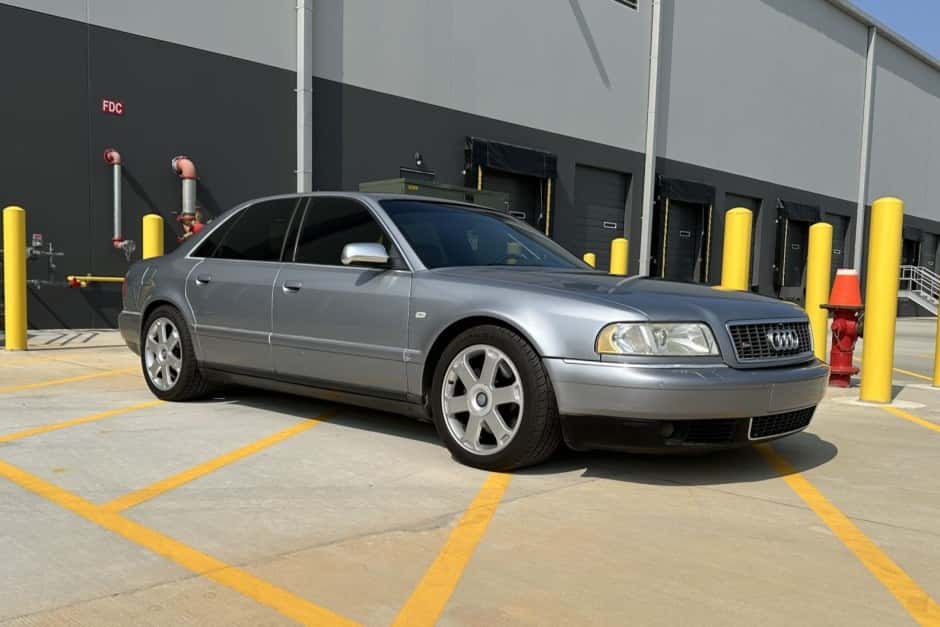 2003 Audi S8 sold for $11,361
