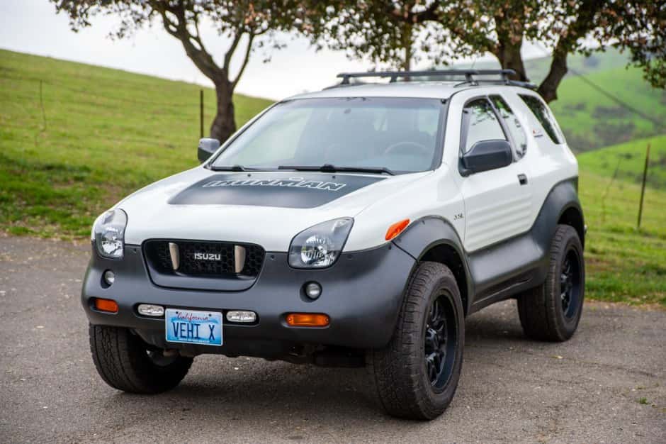 2000 Isuzu VehiCROSS sold for $18,253