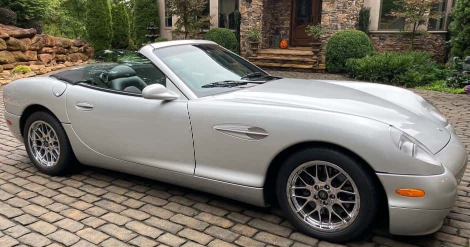 2001 Panoz Esperante sold for $38,888
