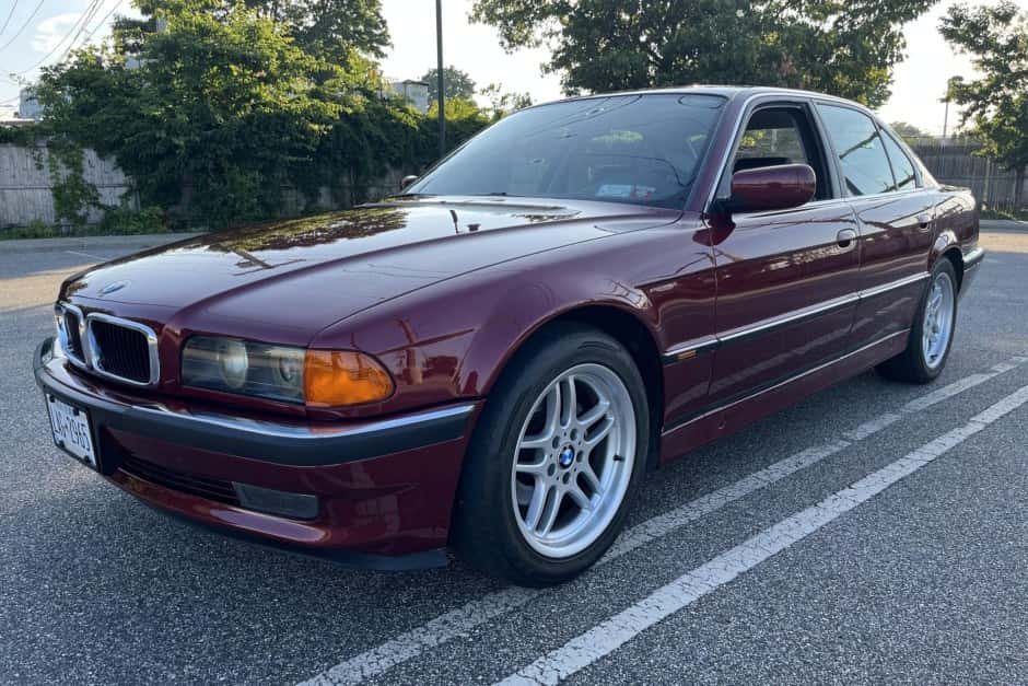 1994 BMW E38 7-Series sold for $18,000